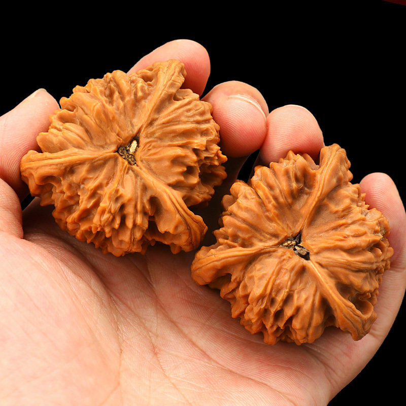 大奔正奔官帽三棱核桃把玩瓣拼接三菱文玩异形麻手盘狮子头麒麟纹评价