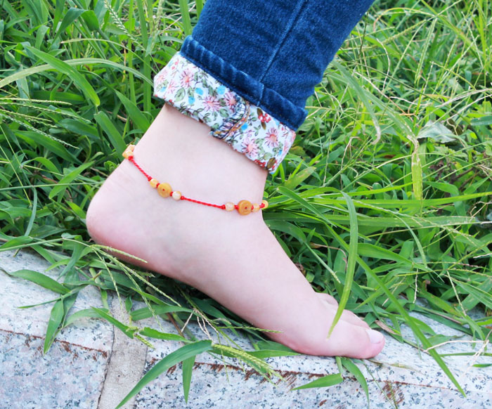 Handmade gió đường qua ngọc bích thời trang dây đỏ vòng chân lắc chân nữ titan