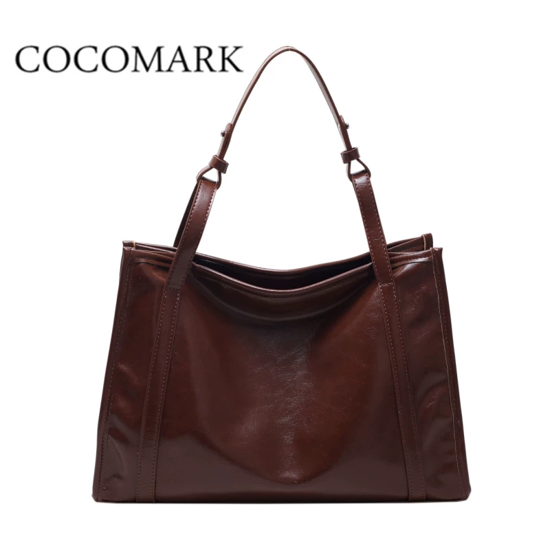 Handheld summer capacious shoulder bag, high-quality style, 2023 collection