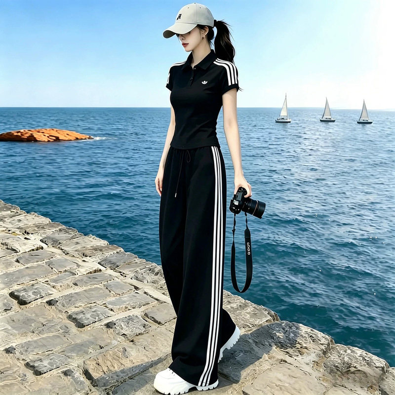 European Style Sportswear Set for Women, Summer 2026 New Style, Elegant and Age-Reducing, Polo Collar Short-Sleeve Top and Wide-Leg Pants Two-Piece Set, Trendy European Style Sportswear Set for Women, Summer 2026 New Style, Elegant and Age-Reducing, Polo Collar Short-Sleeve Top and Wide-Leg Pants Two-Piece Set, Trendy