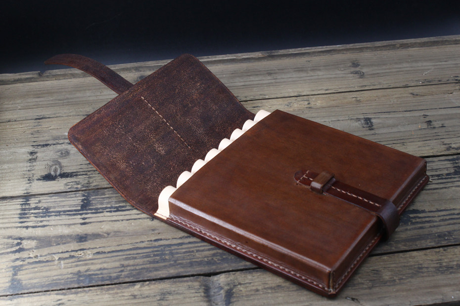 Pastoral handmade custom leather with multi-load luxury cow leather pen bag Tannic Leather Leather Head Layer Cow Leather pen Box pen bag