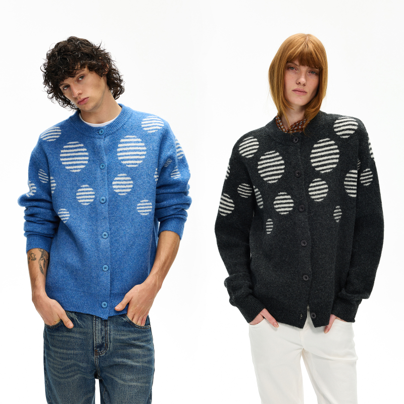 Tailang's Shop Autumn and Winter American-Style Striped Polka Dot Blue Cardigan Sweater for Men and Women, Lazy and High-End Knitwear for Couples Tailang's Shop Autumn and Winter American-Style Striped Polka Dot Blue Cardigan Sweater for Men and Women, Lazy and High-End Knitwear for Couples