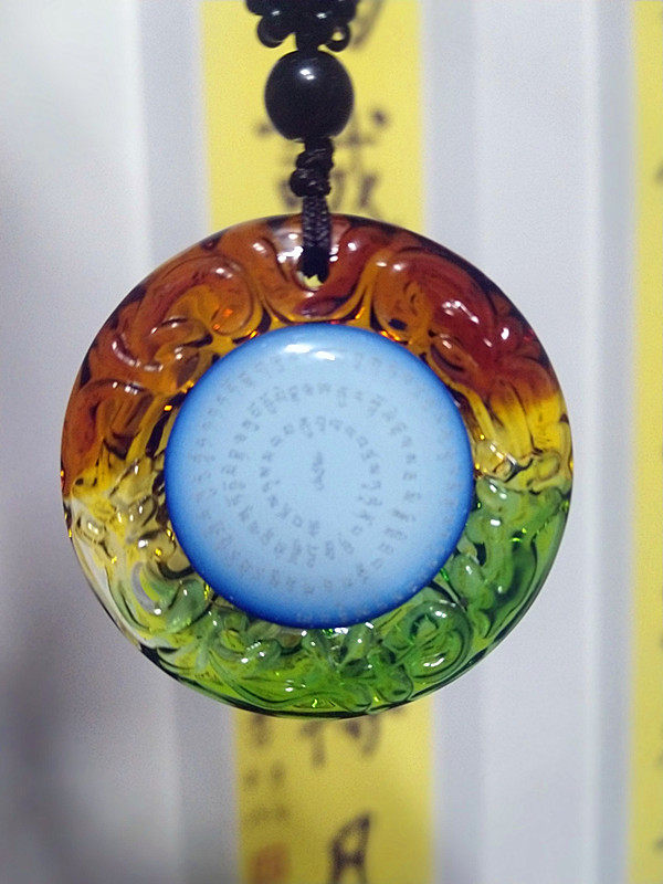 Tie-edge glazed King Kong Hundred Characters Pendants Pendant Pendant Necklace Yellow Rope 3 5 cm