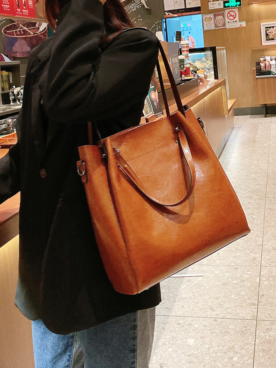 Lady Oil Wax Genuine Leather Carry-on Single Shoulder Diagonal Satchel Large Capacity Brief About 100 Hitch Casual Fashion Senior Feel Great Bag