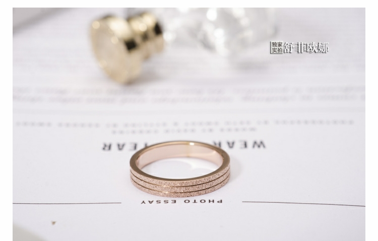Nhật Bản và Hàn Quốc phiên bản thép titan mạ vàng hồng mờ nhẫn nhẫn đôi nam nữ nhẫn mẫu nhẫn nhẫn màu vàng thực phẩm trang sức nhẫn nhẫn vàng trắng nam
