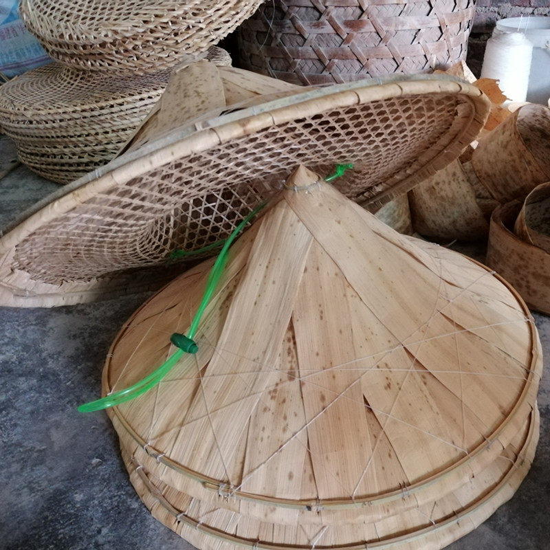 福建省南部産の竹編みつば広アウトドア用日よけ雨よけ帽子、大きな丸い帽子、日よけ、涼しくて雨よけの帽子、まとめ買いで割引。