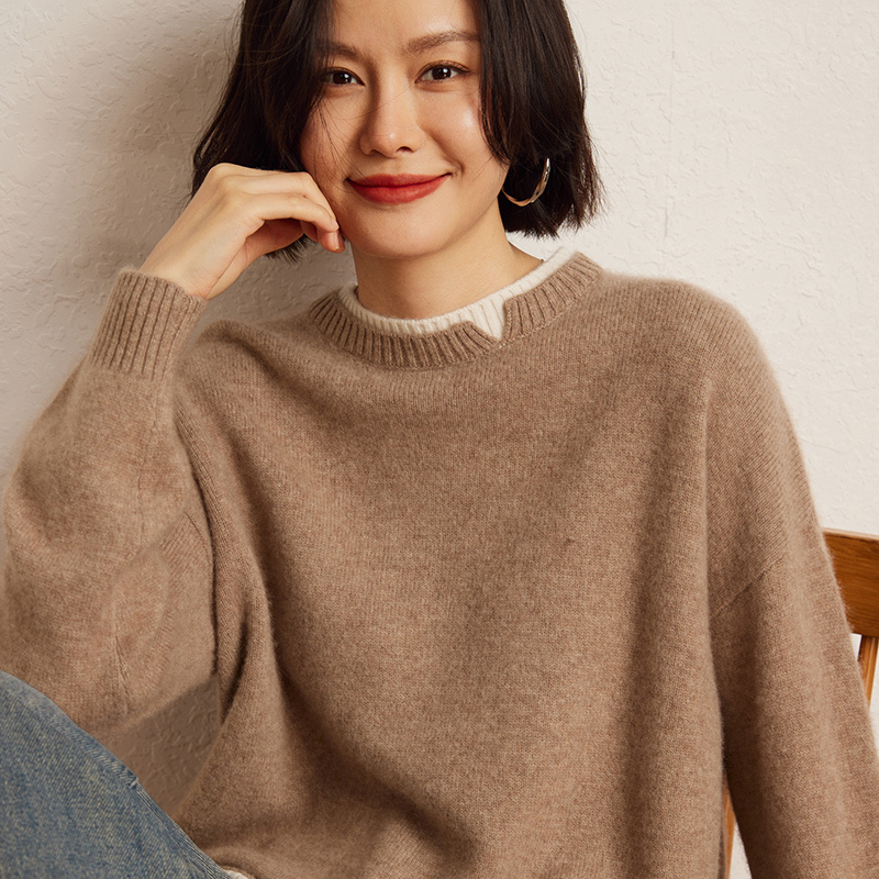 Luxurious and Elegant ~ Fake Two-Piece Baby Cashmere Sweater for Women, Round Neck, Loose Knit, Double-Layered Thickened Wool Sweater