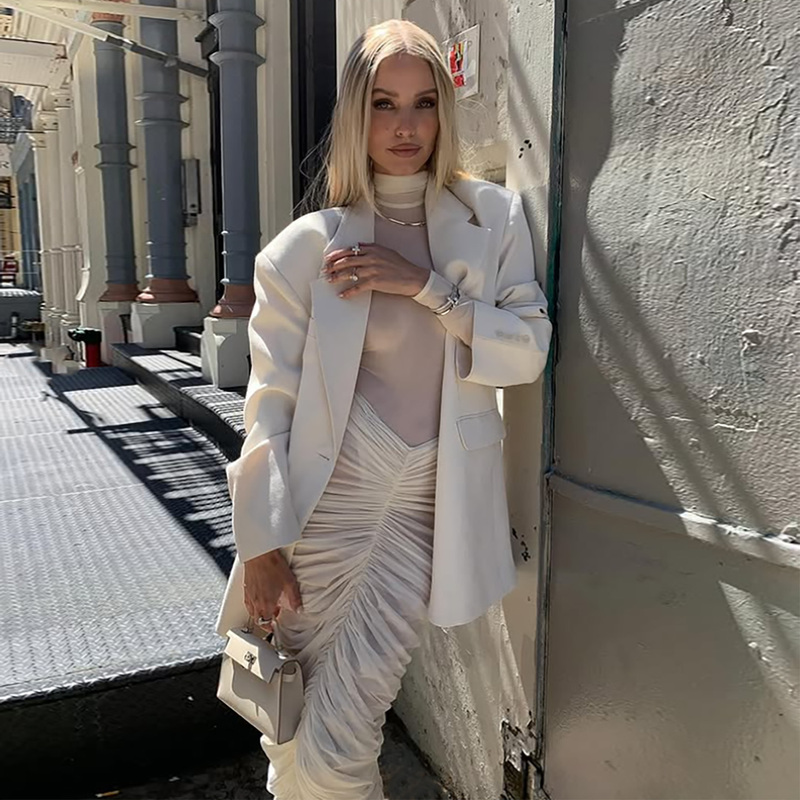 Elegant and Sophisticated Half-High Collar Long-Sleeve Dress for Women, with Pleated Body, Evening Gown, Waist-Cinching, Slim Fit, Simple and High-End Elegant and Sophisticated Half-High Collar Long-Sleeve Dress for Women, with Pleated Body, Evening Gown, Waist-Cinching, Slim Fit, Simple and High-End