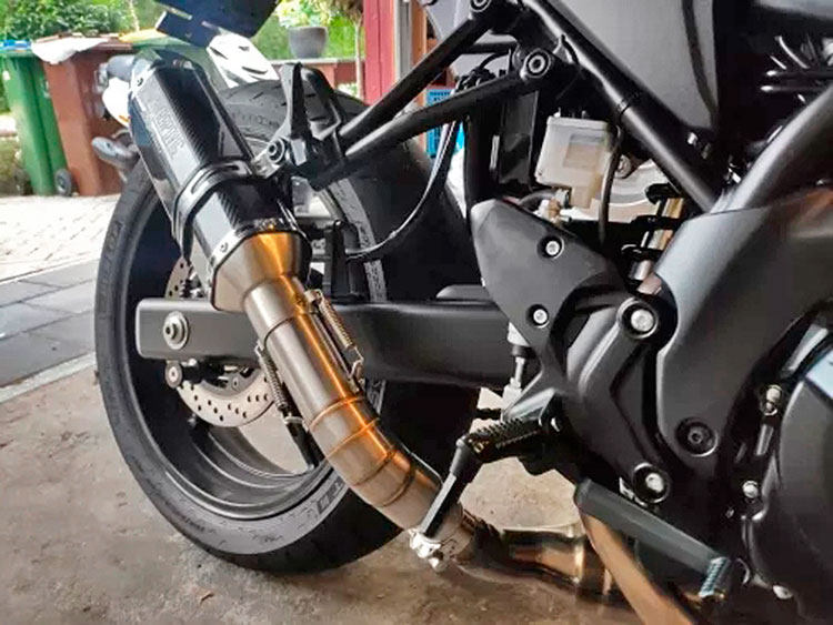 Выхлопная система RACELEO для Suzuki SV650 / SV650X
