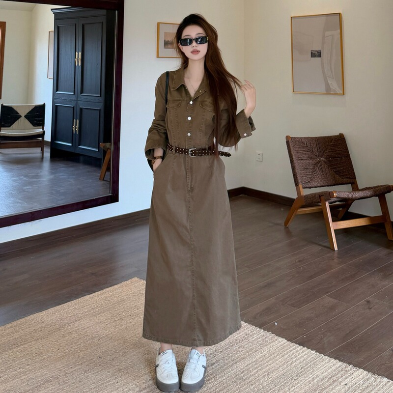 Autumn Plus-Size Long Denim Shirt Dress with Back Slit, Vintage Old Money Style, Long-Sleeved, Elegant and Appropriate Dress Autumn Plus-Size Long Denim Shirt Dress with Back Slit, Vintage Old Money Style, Long-Sleeved, Elegant and Appropriate Dress