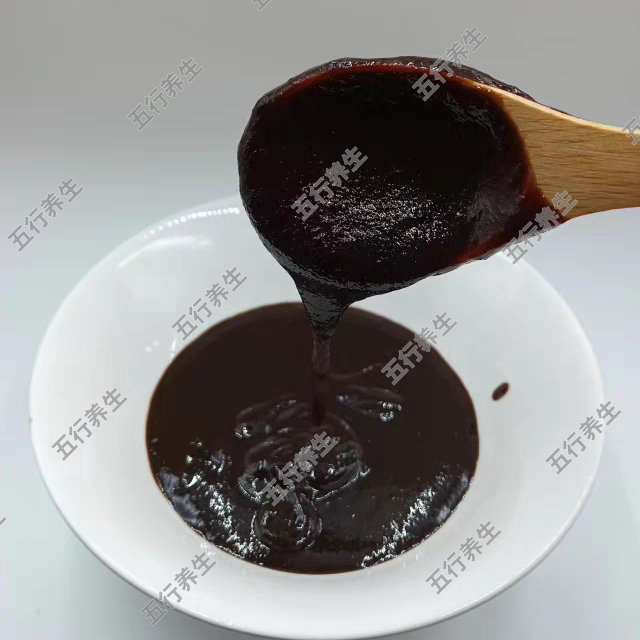 Xiaobaihu Decoction (Paste) - a Decoction Made in a Clay Pot to Relieve Stagnation, Containing Bupleurum, Codonopsis, Ginger, Jujube, Licorice, Etc Xiaobaihu Decoction (Paste) - a Decoction Made in a Clay Pot to Relieve Stagnation, Containing Bupleurum, Codonopsis, Ginger, Jujube, Licorice, Etc