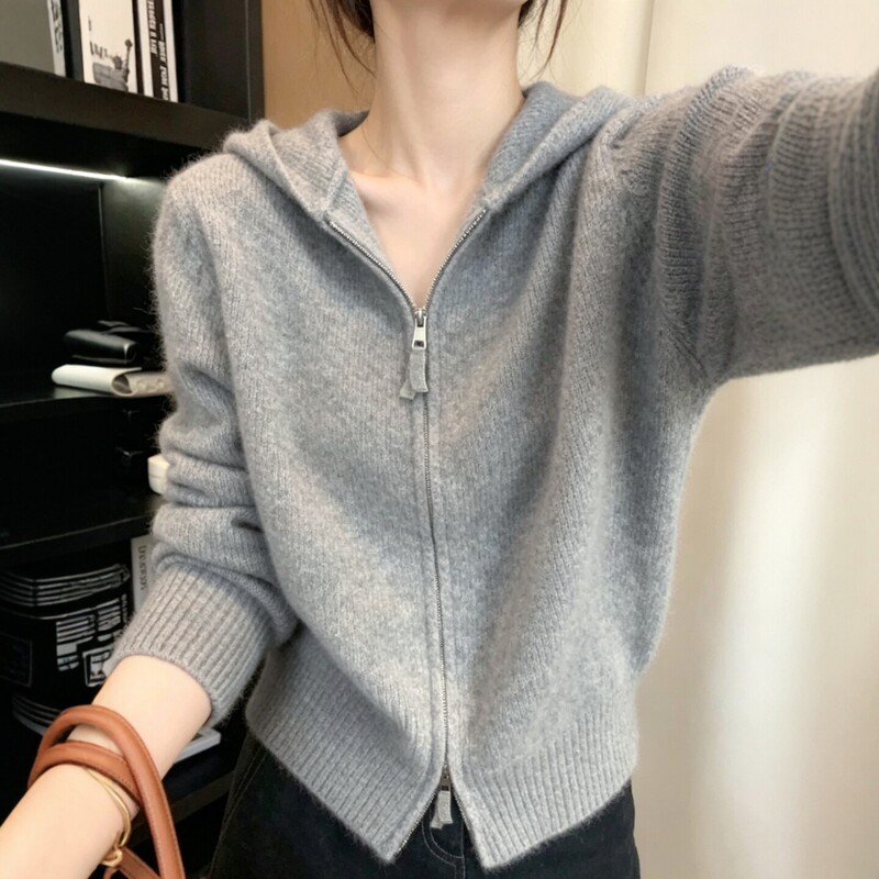 Pure Wool Hooded Zip-Up Cardigan for Women, Short Gray Knit Jacket, Autumn and Winter Relaxed Fit Versatile Cashmere Hoodie Pure Wool Hooded Zip-Up Cardigan for Women, Short Gray Knit Jacket, Autumn and Winter Relaxed Fit Versatile Cashmere Hoodie
