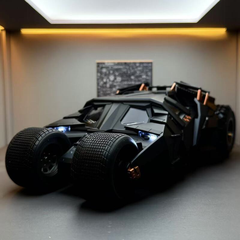 Qiyi Alloy Car Model 1:18 Official Dark Knight Batman Spray Version Sliding Toy Car with Sound Effects