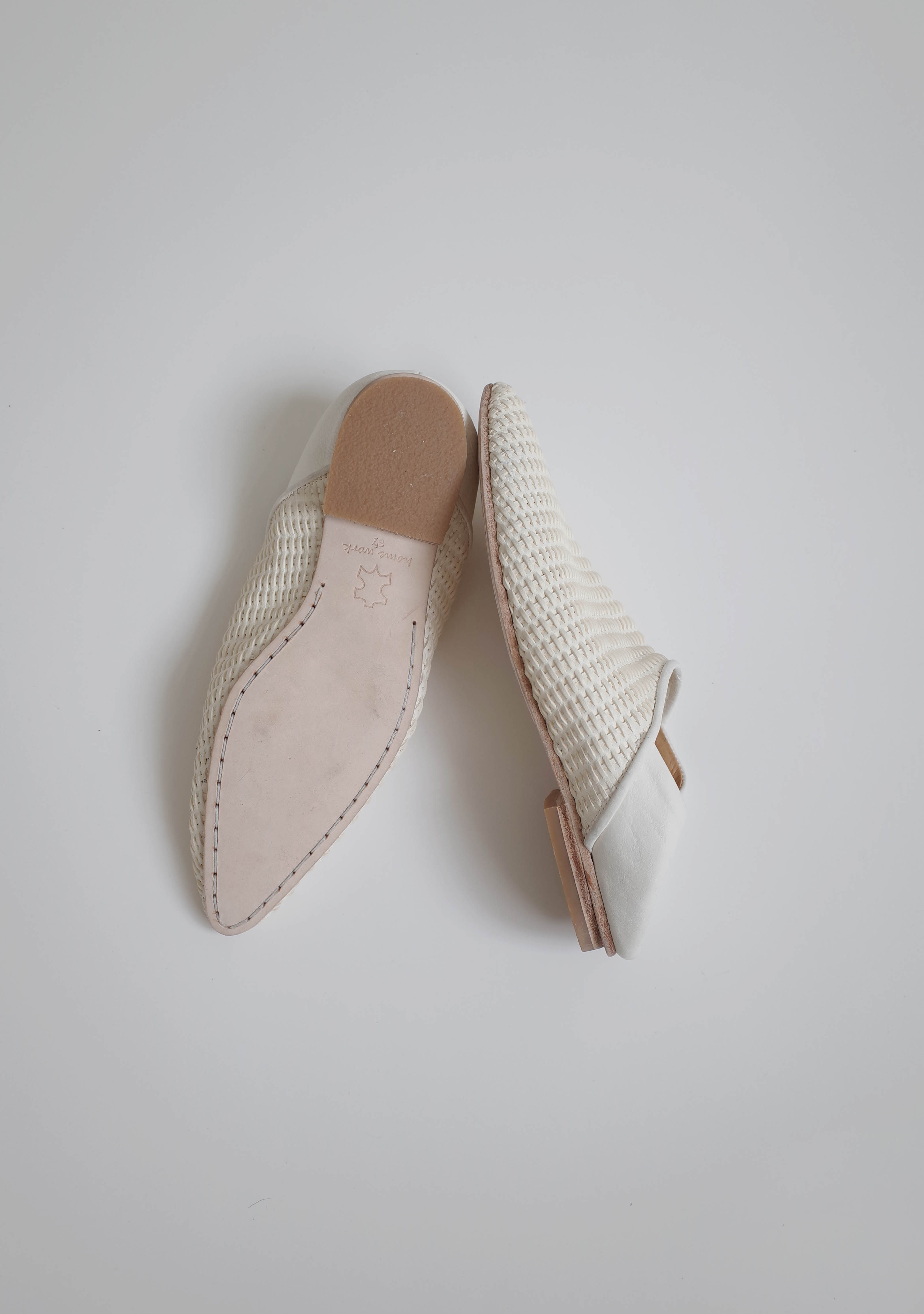 Темная обувь home work 18ss 手工编织牛皮尖头两穿鞋 atelier