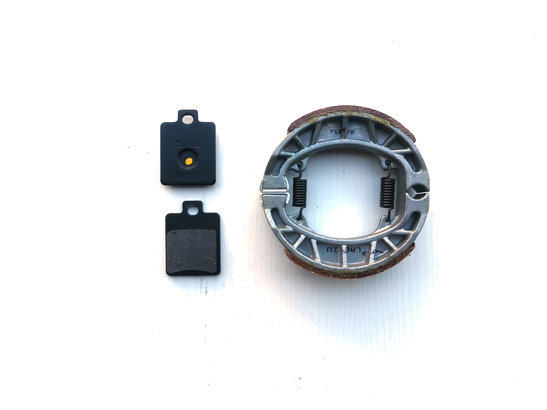 Suitable for Piaggio Lady BYQ50QT 100T-2E 8 Weime Silver Handsome 100 front disc brake pads front and rear brake pads