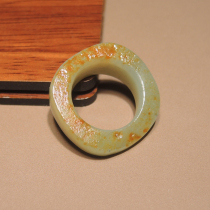 Stunned dialect Hetian jade Xinjiang red skin green white jade oily and delicate seed material inner diameter 15mm ring finger h2