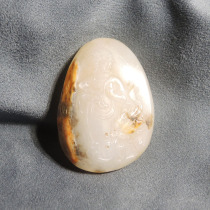 Amplified Dialect Brand Hetian Jade Features Yellow Qin Skin White Jade Russian Seed Carved Guanyin Pendant R1