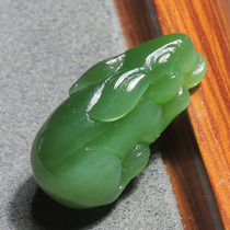 Dialect brand Russian old pit material Yang green jasper with cats eye two-color zodiac rabbit pendant R6