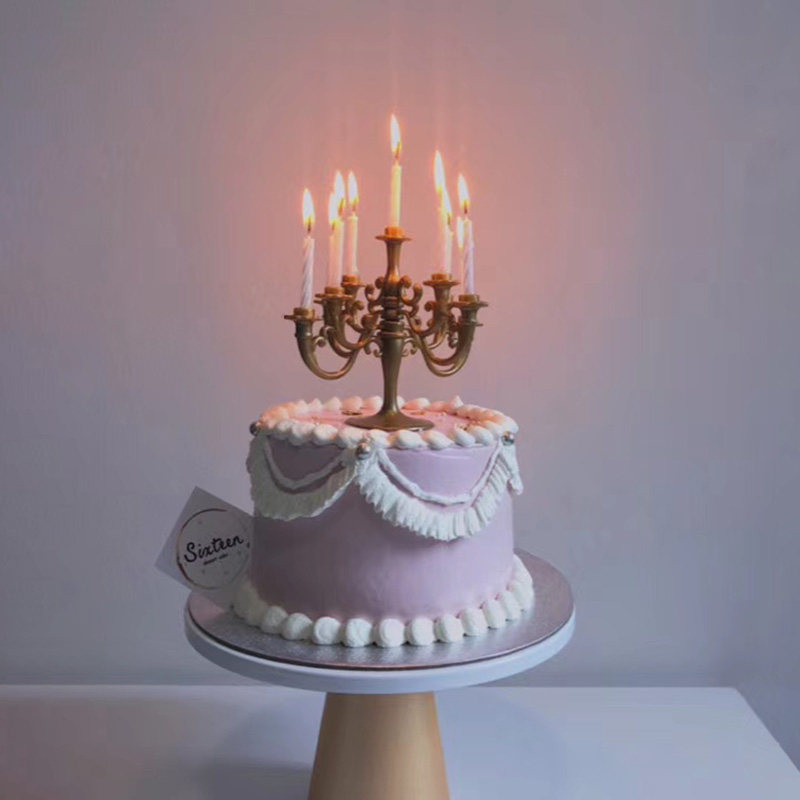 Baking cake decoration ins retro wind candle candlestick birthday cake decoration decoration dessert table European style dress up