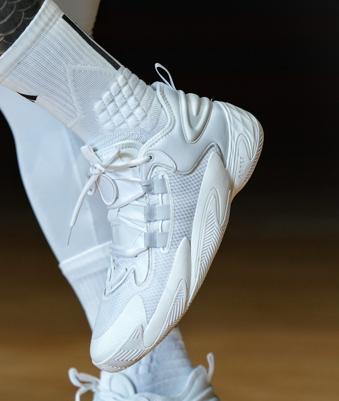 Adidas Byw Round-Toe Lace-Up Non-Slip Wear-Resistant Mid-Top Basketball Shoes Men's White Ie9310