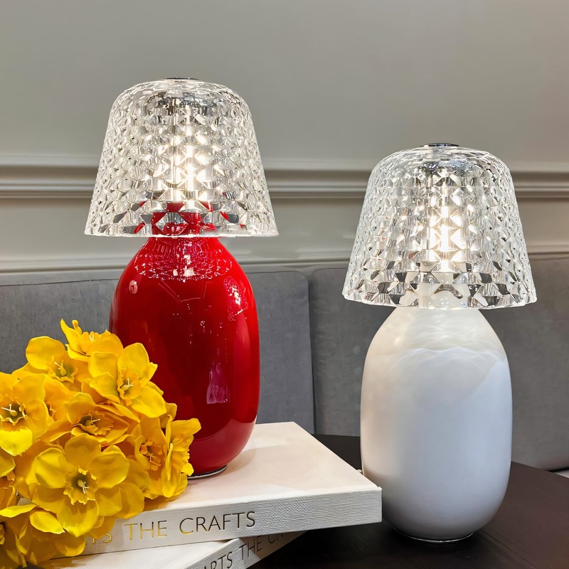 French Bt Light Luxury High-End Candy Crystal Table Lamp Rechargeable Bedroom Living Room Study Bedside Atmosphere Portable