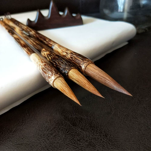 Biwi Wolf Brown Bamboo Royal Pin