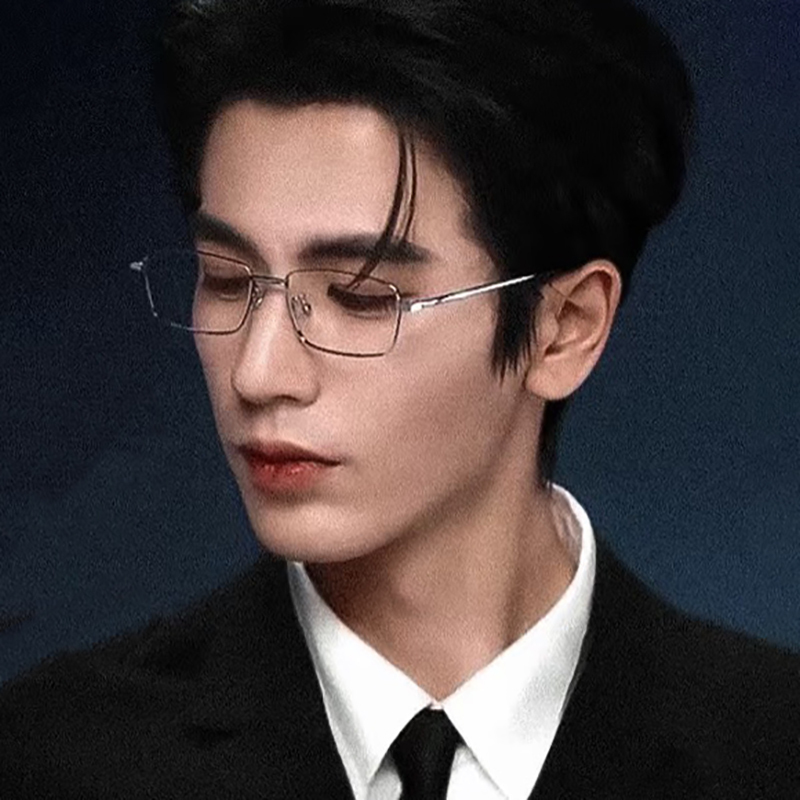 Gold-Rimmed Glasses for Men, Stylish Retro Silver Metal Square Frame, Stylish Bad-Boy Style, Prescription-Free Plain Glasses Gold-Rimmed Glasses for Men, Stylish Retro Silver Metal Square Frame, Stylish Bad-Boy Style, Prescription-Free Plain Glasses