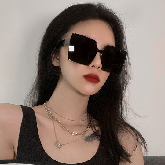 European and American fashion oversized frame sunglasses for women, elegant street photography, polarized anti-UV sunglasses for women with trendy big faces and slimming