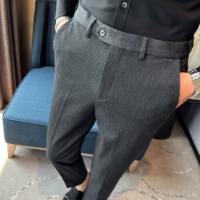 Темно -серые укороченные брюки