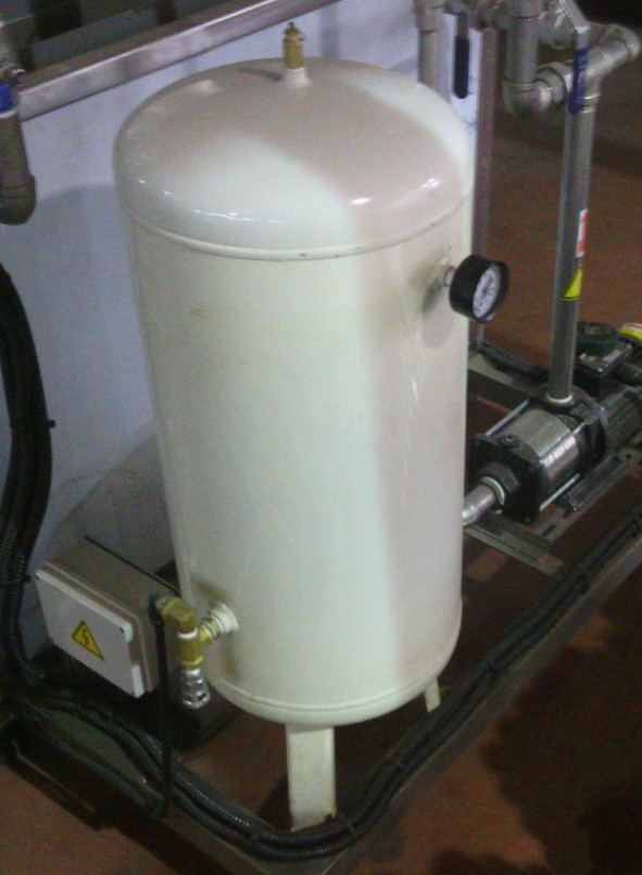 Manufacturers supply 30 liters vertical gas storage tank regulator tank to ensure support for custom spot sales