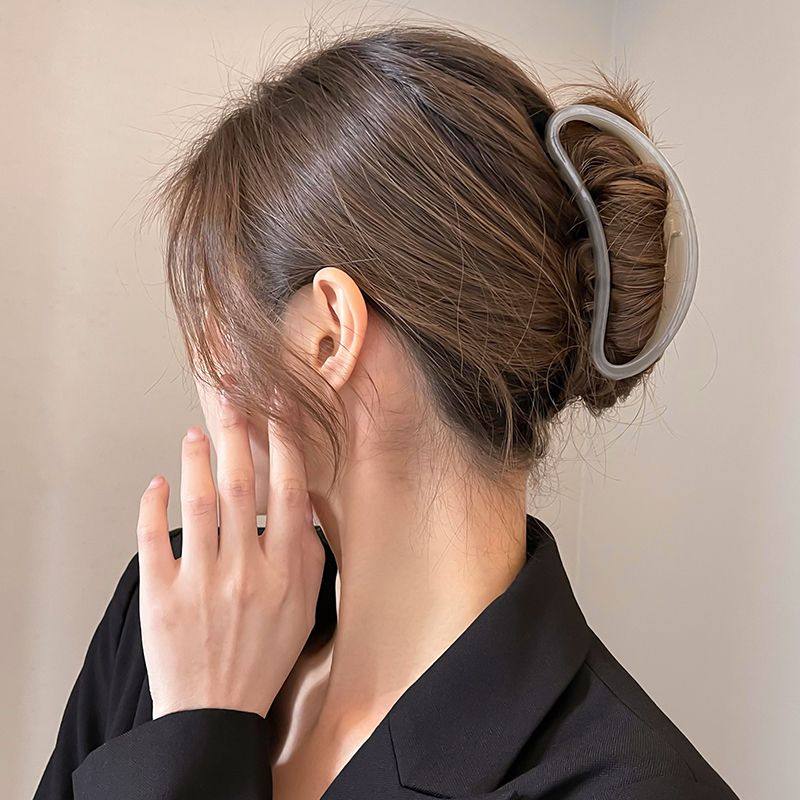 Korean New Style New Color Half-Moon Hollow 13cm Large Capacity Hair Claw Shark Clip for Women with Thick Hair