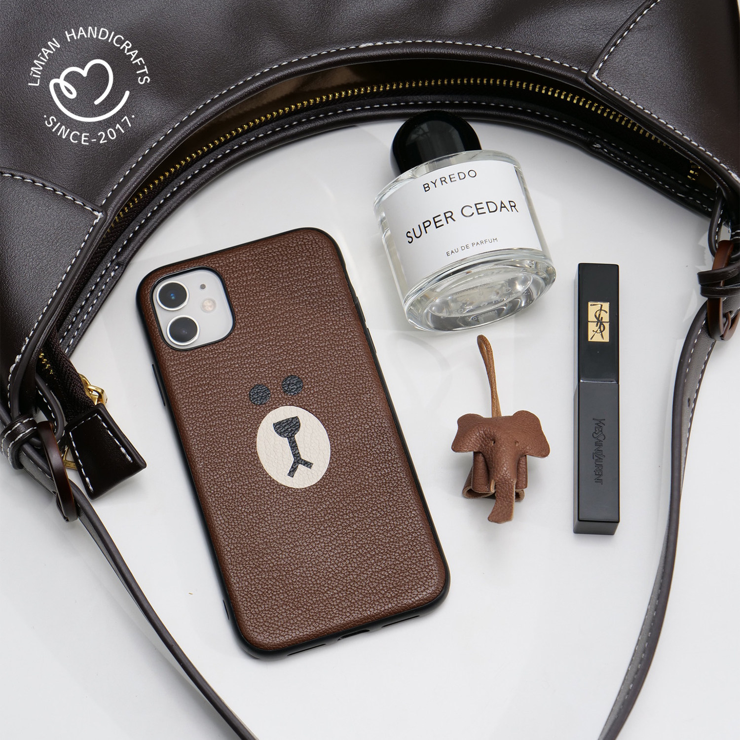 Brown Bear Sally Chicken Creative Leather iphone123proMaXs Phone Case Protective Case Inside LM Customized