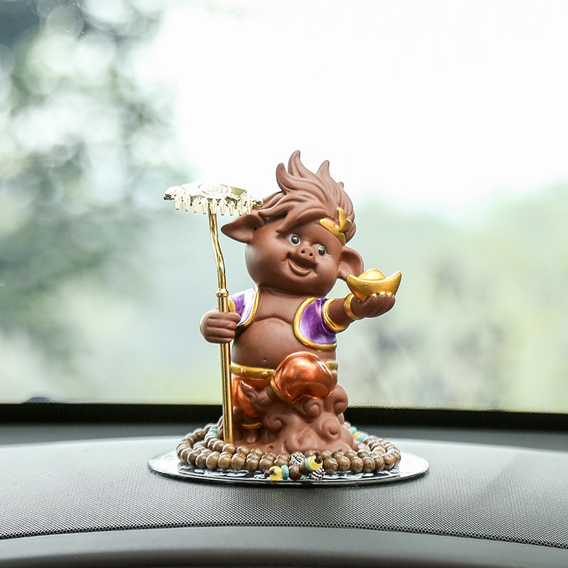 Personality fashionable piggy car ornaments cute Bajie car ornaments car interior decorations to keep safe car supplies