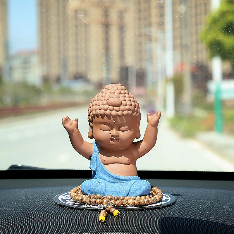 Creative little monk Paon Ping An auto swing piece on-board car with ornament hawks accessories car decorated with cute Three Saint-Taobao
