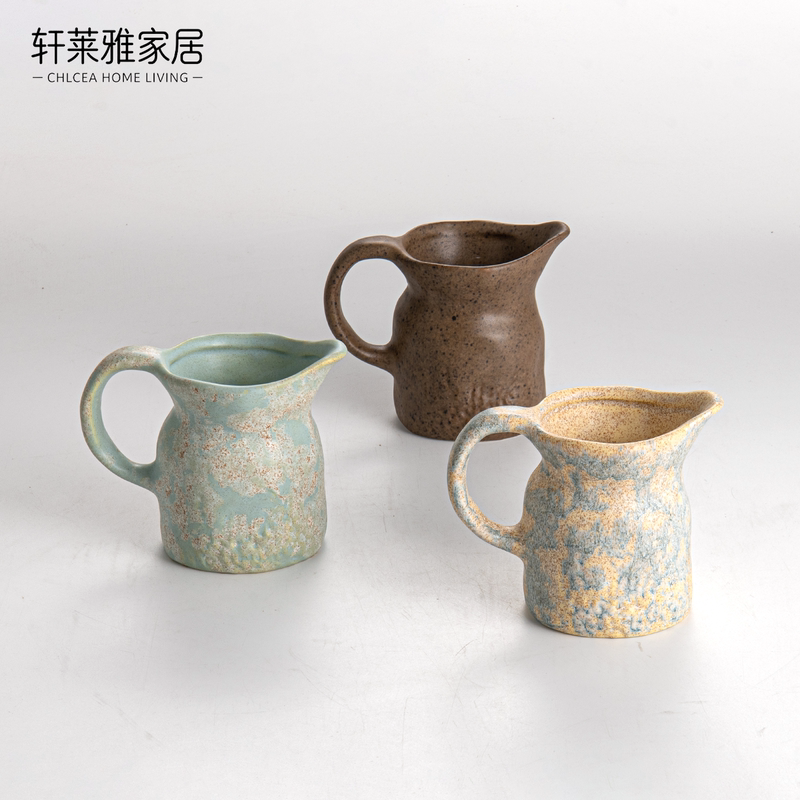 Ceramic Milk Jug with Handle and Pointed Spout for Latte Art, Espresso Milk Cup, Sauce Pitcher for Western Restaurants Ceramic Milk Jug with Handle and Pointed Spout for Latte Art, Espresso Milk Cup, Sauce Pitcher for Western Restaurants