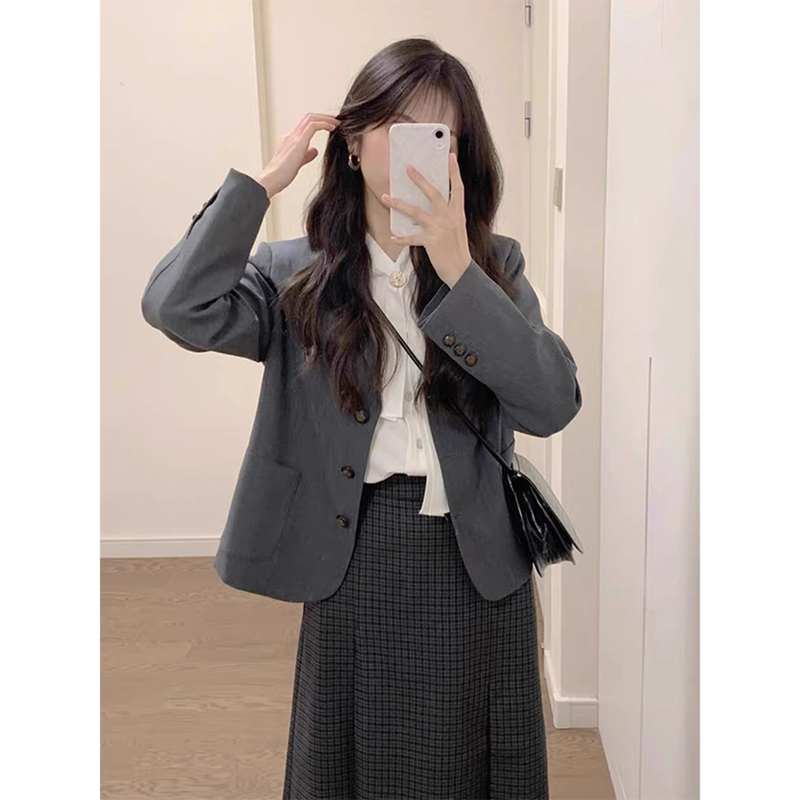 Black Blazer for Women 2026 New Spring and Autumn Formal Wear Elegant Socialite High-End Short Gray Suit for Petite Figures Black Blazer for Women 2026 New Spring and Autumn Formal Wear Elegant Socialite High-End Short Gray Suit for Petite Figures