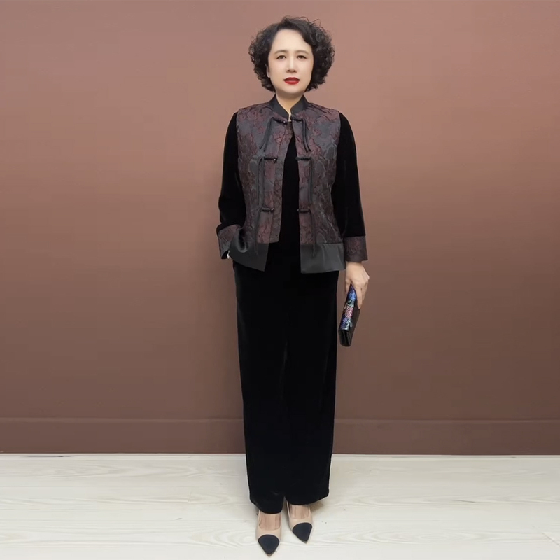 High-End Jacquard Padded Vest for Middle-Aged and Elderly Mothers, Autumn Velvet Top, Wide-Leg Pants, Plus-Size Two-Piece Set, Three-Piece Set