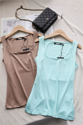 Шелковистая комфортная майка, спортивный топ с чашечками для спортзала