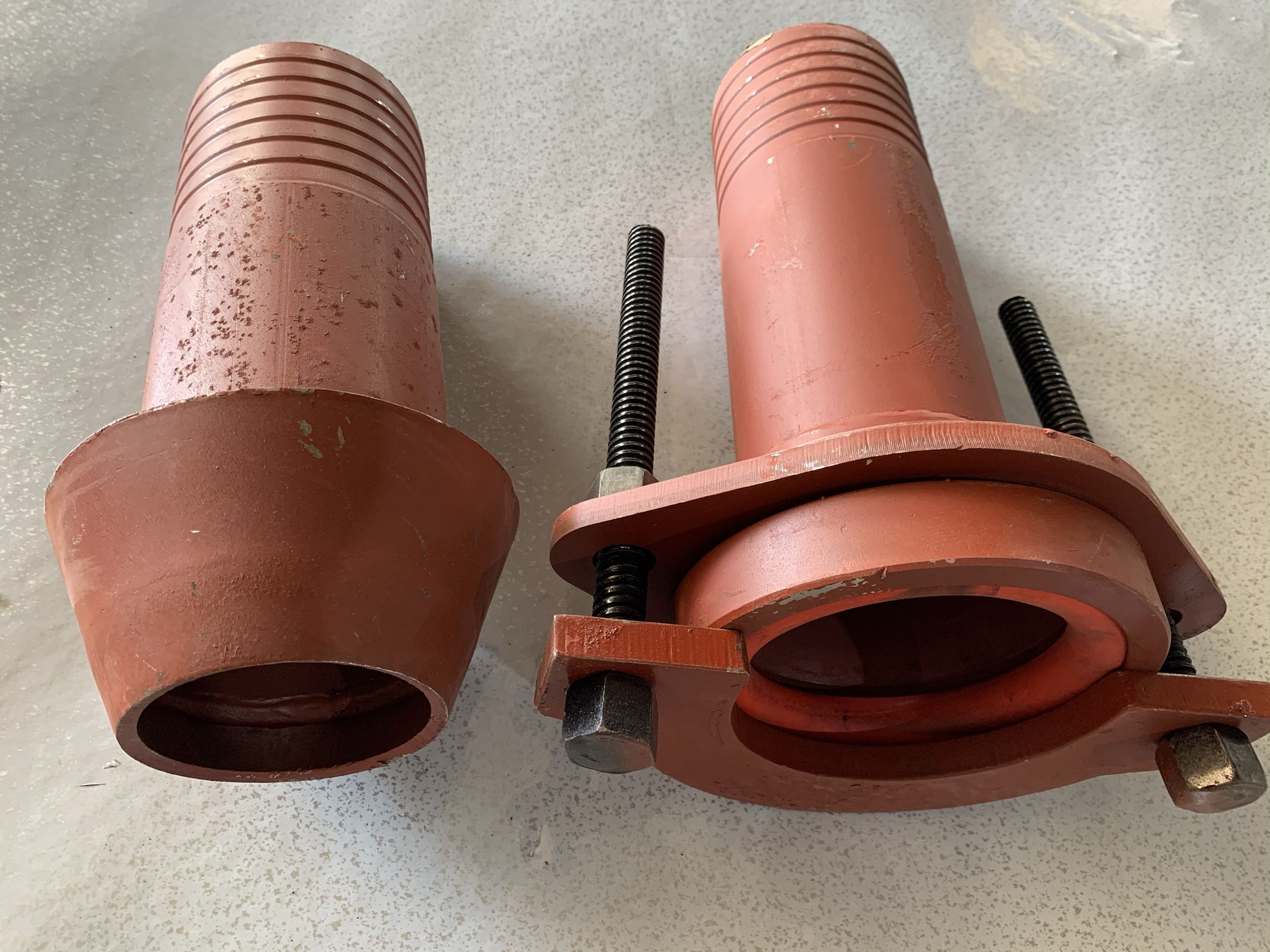 Bulk cement tanker accessories hit ash pipe quick connector Guangdong screw card half-moon card joint conical joint