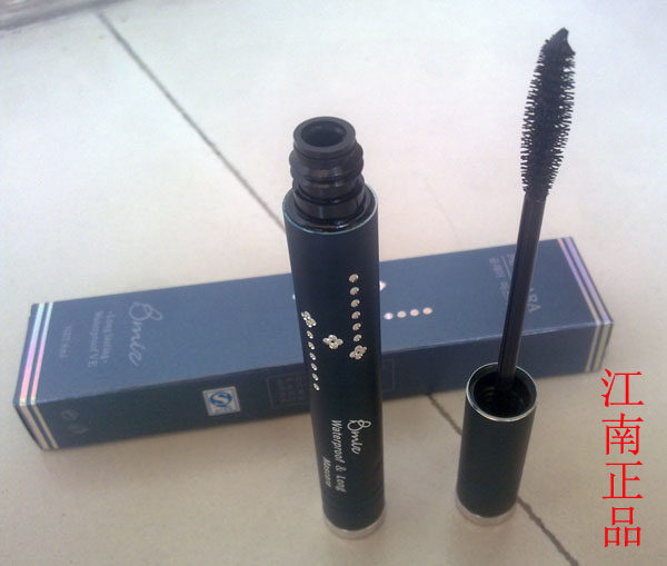 The Bermepose is extremely flawless and the mascara is 6109-fiber-long.