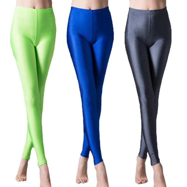 ຜ້າໄຫມແມ່ຍິງ Glossy Outer Wear leggings Thin Yoga Women's Slim Fit Small Feet Nine-Point Large Size Pants Fluorescent Solid Color