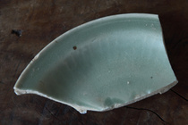 Longquan celadon plate porcelain specimen of Ming Dynasty Longquan celadon porcelain specimen specimen of ancient porcelain specimen