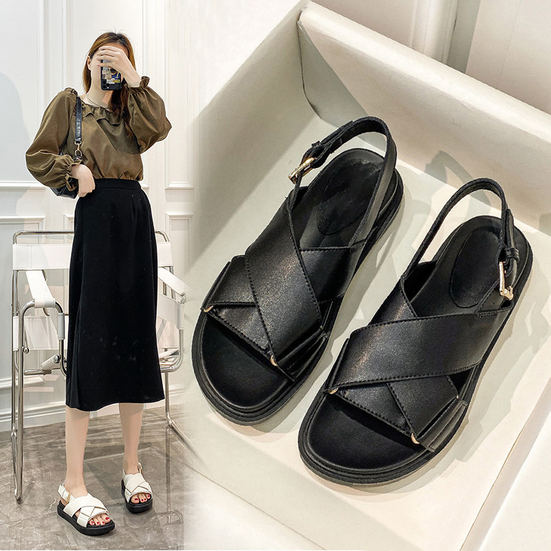Leather sandals female 2022 new summer flat bottom student Roman black soft bottom fairy thick bottom sponge cake ins tide