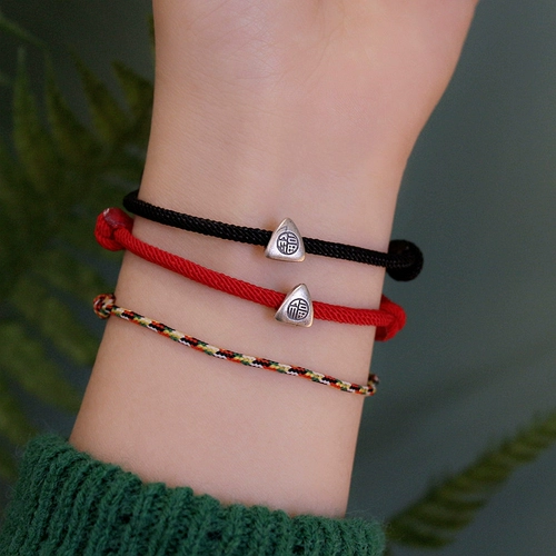 Детский браслет из красной нити, серебро 925 пробы