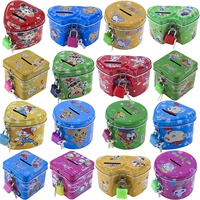 Банки, спасающие деньги, случайно-10