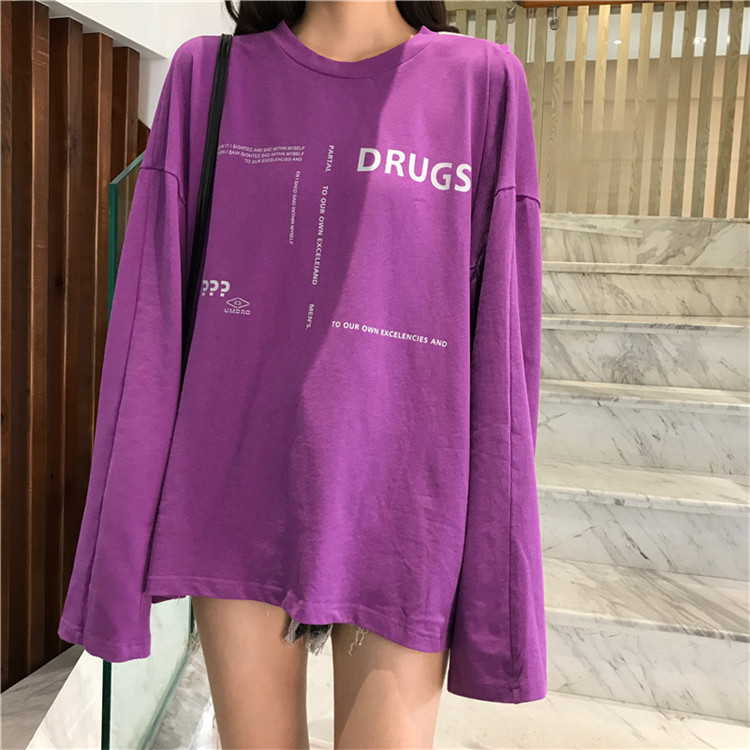 VK旗艦店 韓系顯瘦露背字母印花長袖上衣