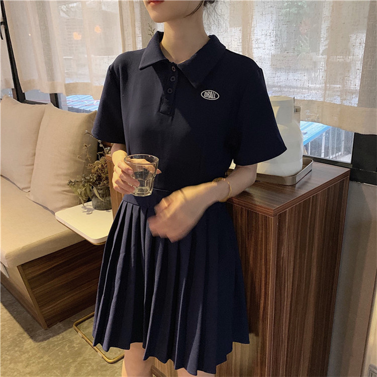 VK旗艦店 韓系polo領刺繡百褶學院風短袖洋裝