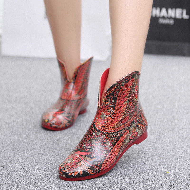 Rain shoes women's short tube fashion wear waterproof shoes Korean cute low-top non-slip rain boots adult U shallow overshoes