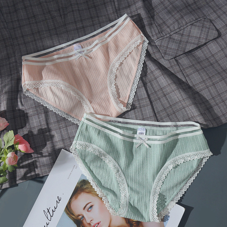 D95A original ultra-valued little things soft and pro-skin milk oil color lace side triangle underpants don't back out