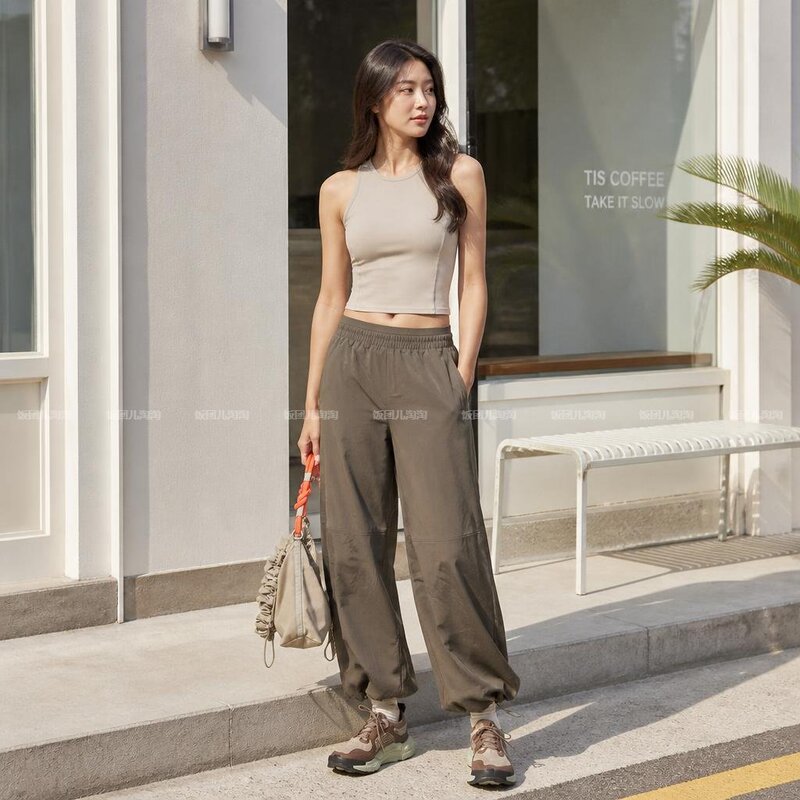 Crinkle Nylon Relaxed Parachute Pant Light Crinkle Parachute Pants with Elastic Waist